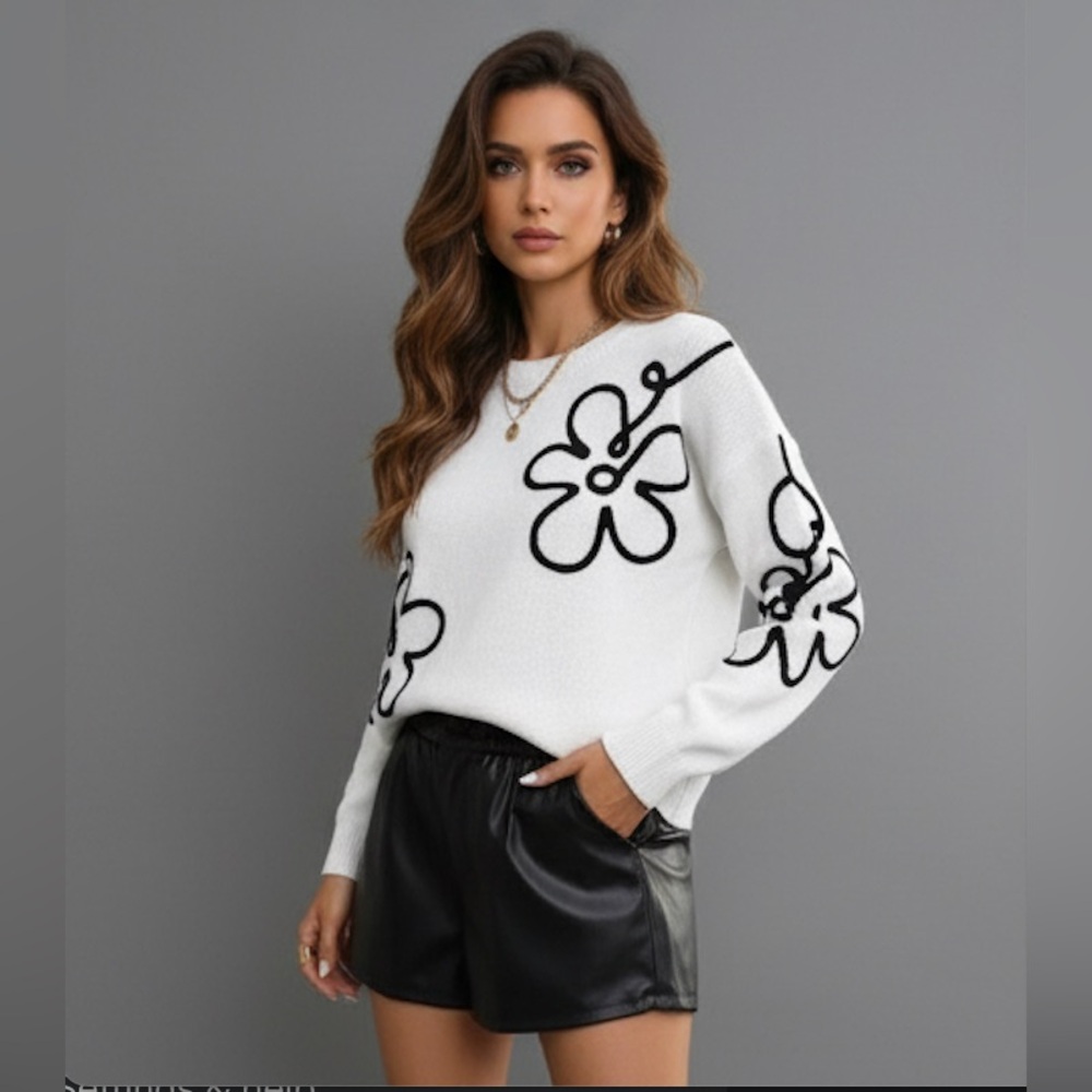 LAST ONE🔥  White/Black Floral Pattern Drop Shoulder Sweater